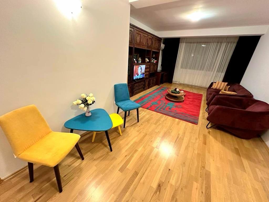 Centru Unirii Luxury Vip Apartament 2 Camere 98 Mp ! Parcare Subterana Privata Incalzita Iarna Si Climatizata Vara Doar Cu Rezervare In Limita Locurilor Disponibile ! Proprietate In Regim Hoteliep - Nu Are Bucatarie ! Букурещ Екстериор снимка