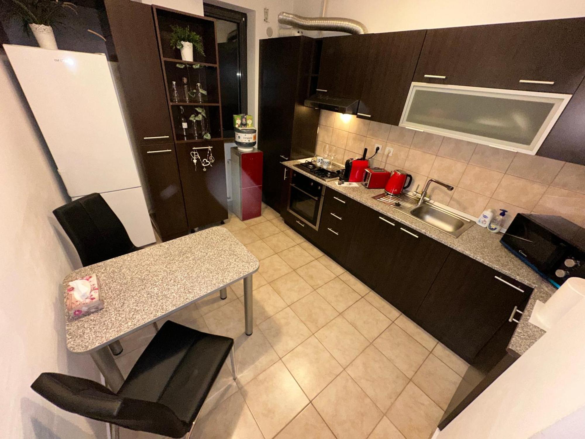 Centru Unirii Luxury Vip Apartament 2 Camere 98 Mp ! Parcare Subterana Privata Incalzita Iarna Si Climatizata Vara Doar Cu Rezervare In Limita Locurilor Disponibile ! Proprietate In Regim Hoteliep - Nu Are Bucatarie ! Букурещ Екстериор снимка